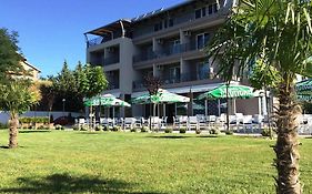 Hotel Leon